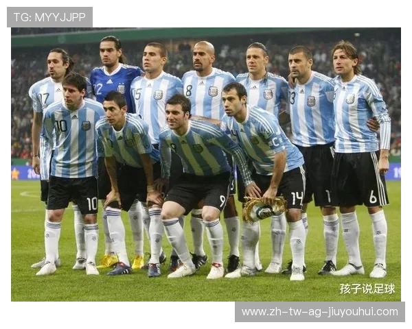 全球足球冠军荣耀之路探索：历史上最具影响力的冠军球队与传奇作品